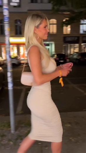 Fleur Conradi | Sometimes I need a guide home. | Instagram