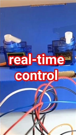 This joystick controls 2 servos 🤯 (Arduino)