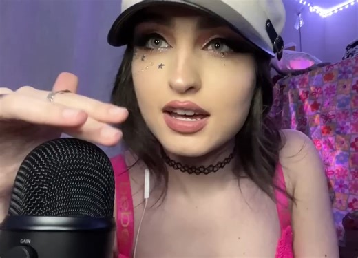 【beebee】Patreon 独家 2023 年 2 月念支持者名字视频（口腔音、手触发音）