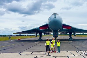 Dore schoolgirl’s ‘Super’ design wins family day out with Vulcan XH558