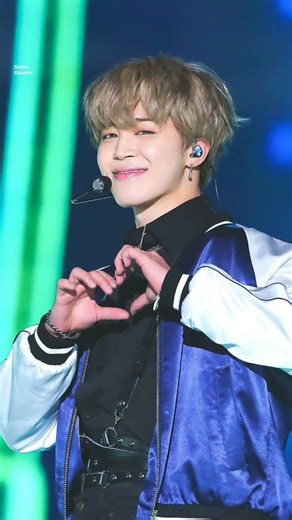 so cute bts members v 💖❣️🥰👍👑💖💜💜😻💙