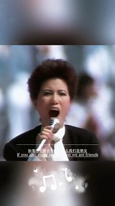 《Hand In Hand（手拉手）》完整版来了！该歌曲是历届奥运会中传唱最广的主题曲，萨马兰奇甚至考虑将它定为永久会歌。该曲可称永远的经典，前无古人，后无来者