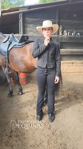 Uniforme amazonas chalanería. Mujeres a caballo | Juan David Jaramillo Experiencias Equinas