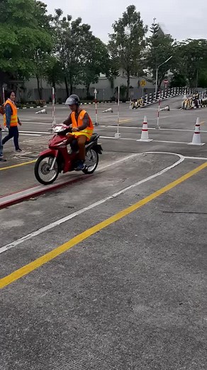 Motorcycle Riding Techniques for Driving Test