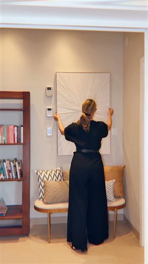 #decorativepainting #art #interiordesign #hallway #entrancehall #decoratingtips #architecture