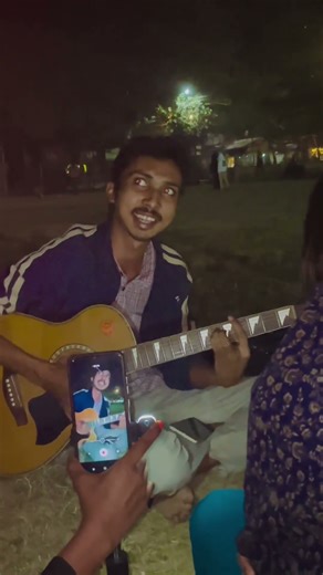 ভাইটির কন্ঠে যাদু আছে কি সুন্দর গাইছে। #viral #shortvideos #subscribe #song #subscribe #bangladesh