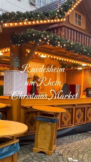 Wandering the twinkling alleys of Rüdesheim am Rhein 🎄✨ — where the Christmas Market of Nations meets wine country charm by the Rhine. For 2025: The market runs from 20 November to 23 December 2025 in Rüdesheim am Rhein. Opening hours: • Monday to Thursday & Sunday: 11:00 – 20:00 ￼ • Friday & Saturday: 11:00 – 21:00 ￼ • Admission is free. Tips & Best Times to Visit • Best times of day: Visit early in the afternoon (just when it opens) if you prefer fewer crowds and better lighting for photos. T