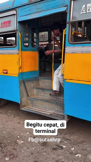 Terminal Bus.. #fbpro #publik #bus #jangkauanluas | Sutan Halomoan Hrp