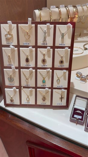 With metal prices being so high, now is a great time to shop our range of second hand jewellery! We have thousands of pre-owned items in stock and, on average, it's 50% cheaper than its new equivalent. From rings to necklaces, earrings to bracelets, there's something in-store for everyone! | T. Paterson Jeweller