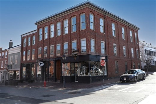 39 State St #4, Newburyport, MA 01950 - MLS 73471946 - Coldwell Banker