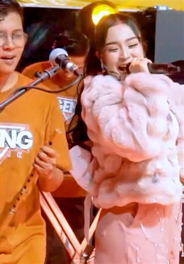 Prau Layar by Elsa Amelia: A Musical Journey