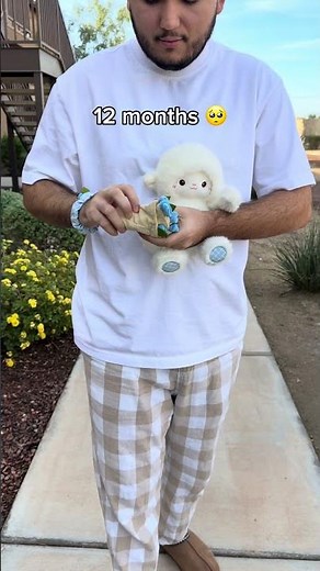 This is true love 🥹❤️ #gifts #couplestiktok #flowers #love #blossomplushies