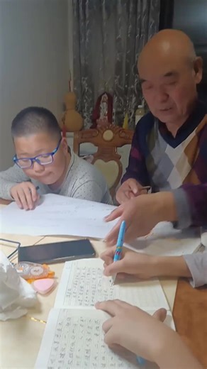 Vidéos de AnQi (@anqi308) avec 原創音樂 - AnQi