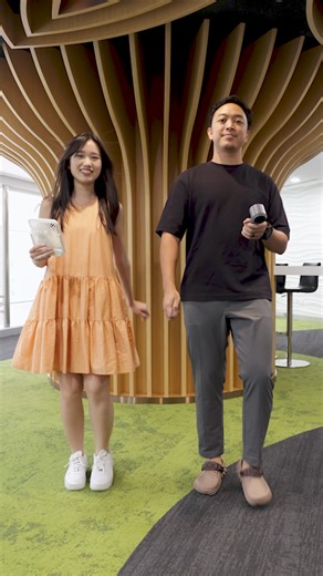 #EMERGENCYDANCE 🚨 Fit check for #SGWeather Use the myENV app or visit www.weather.gov.sg for the latest weather updates to help plan your outfits. #WeatherWednesday www.nea.gov.sg/myENV | National Environment Agency (NEA)