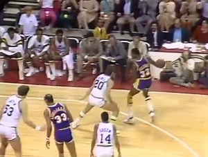 🏀On April 5, 1984 Kareem Abdul-Jabbar hit his trademark skyhook in a game against Utah in Las Vegas to surpass Wilt Chamberlain’s career total of 31,419 points, becoming the NBA’s all-time leading scorer as the Lakers defeated the Jazz 129-115. Kareem would go on to score a record 38,387 points in his legendary career.🏀 | Davenport Sports Network