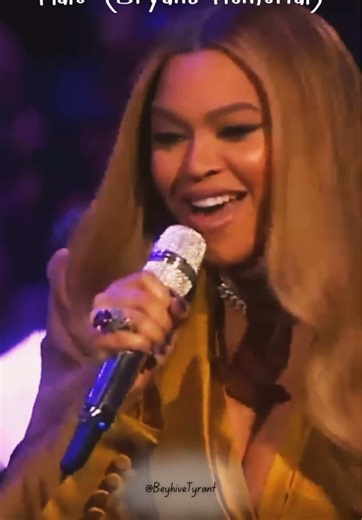 Beyoncé performed XO and Halo for the Kobe Bryant and Gianna Bryant Memorial. #beyonce #beyhive #kobebryant #kobe