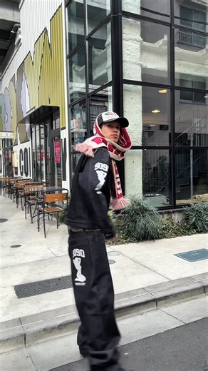 9090 on Instagram: "9090からNEWロゴが登場...⁉️かっこよすぎる...🥹✨ ONLINE: 1/30(Fri) 21:00 STORE: 1/31(Sat) 【Sexy Logo Denim Pants】 9090からNew LogoのSexy Logoが登場。 ストリートの空気感と、無骨なデニムの存在感を掛け合わせた、9090らしさを凝縮したデニム。太すぎずIラインになる太さになっており、 どんなトップスとも相性の良い万能な一本。 随所へ落とし込まれた9090ロゴ刺繍、グラフィックが強いアイデンティティを主張。 シンプルながらも一目で分かる存在感を放ちます。 ※Sexy Logo Denim Zip Hoodie、Sexy Logo Denim Jacketとセットアップで着用可能。 COLOR :Rigid Blue/Slub Black/Slub Brown SIZE:M/L/XL PRICE:10,900(Tax in) 【Sexy Logo Denim Zip Hoodie】 9090からNew LogoのSexy Logoが登場。 胸元に大きく