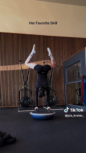 Mastering the Handstand: Tips from a Gymgirl