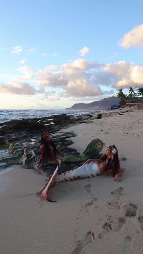 20M views · 106K reactions | The waves  were a paid actor  #mermaids #sirens #ocean tails by Finfolk Productions with Danielle Renee Houston | Mermaid Sirenity | Facebook
