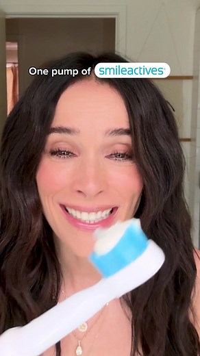 Don't wait to try my smile secret 🤫👀 Smileactives® is my go-to teeth whitening solution! Get whiter teeth in just 7 days with my Special Offer —Buy One, Get One FREE Pro Whitening Gel with your introductory order. 💙 Results may vary. | Abigail Spencer