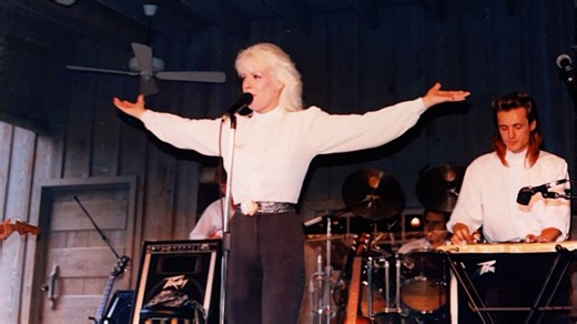 Who is Freida Parton? Dolly Parton's sister asks fans to unite in prayer amid singer's health issues