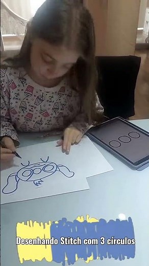 Consegui desenhar o Stitch com 3 círculos