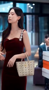 110K views · 3.9K reactions | Kung Fu Girl Taught The Gangster A Lesson!CEO Saw Her&Fell In Love With Her At First Sight! PART 6 | Chinese Short Drama Eng Sub | Facebook