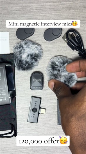 Original Tokqi mini magnetic interview phone microphones with active noise reduction working upto over 30meters with amazing sound and good battery life.Experience one of the best low budget interview phone microphone with good durability 🥳 #ezzystore #microphone #interviews #wirelessmicrophone #fyppppppppppppppppppppppp