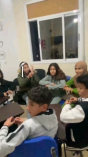 Word chain is a competitive vocabulary game that our Juniors students enjoy playing! #english #wordchain #vocabulary #elc_the_best_place_to_be | Excellence Language Center ELC