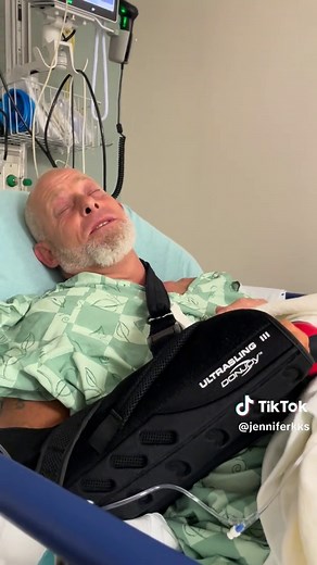 Total Reverse Shoulder Replacement Recovery: Waking Up After Surgery