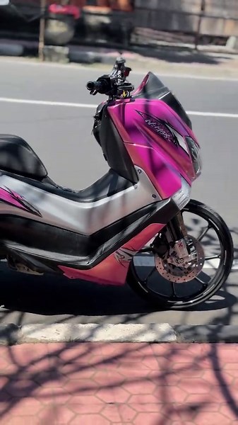 curi curi pandang👋 #fyp #nmaxold #nmaxmodifikasi #ring17 #capcut