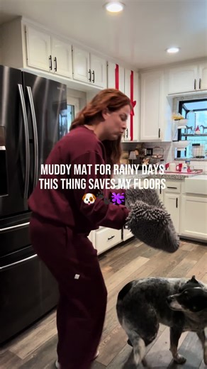 Rainy days muddy paws used to mean constant mopping… until this mat. 🐾 Now the dirt stops at the door and my floors stay clean. Total game changer for dog parents! #dogmomlife #muddypawssolved #pethomehacks #rainyday #cleanfloor
