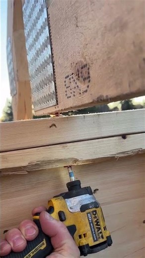 This Truss Shows Why Uplift Hangers Are Essential!