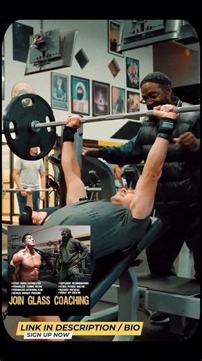 WANT TO BUILD A BIGGER UPPER CHEST? TRY THE GUILLOTINE PRESS. #shorts