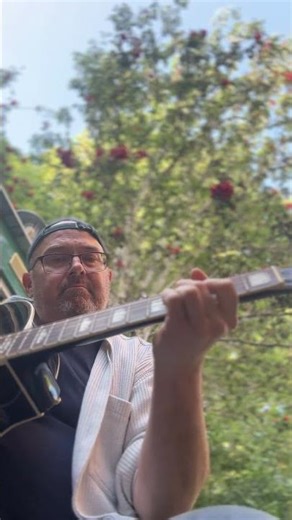 Rowan Tree Blues (Windy Wednesday) #SeptemberShorts