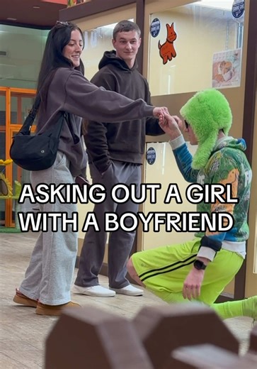 KING CRINGE (@k1ngcringe)’s video of asking girls out in front of their bf