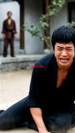 Bruce lee crying after Falling down😄🤣