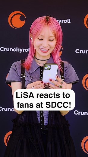 We showed @LiSA what her fans had to say about her 🥹🧡 #SDCC #SDCC2024 #LiSA #animeopening #animeending