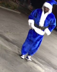 138K views · 1.1K reactions | Some incredible Christmas crip walk from O.T. Genasis :D | Rapaholx | Facebook
