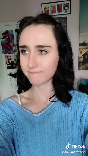 don’t worry, lila… adrien knows how to clap 💖