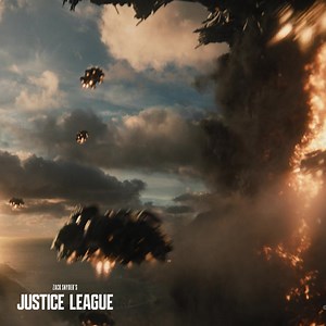 131K views · 1.4K reactions | Diese Welt wird fallen… ZACK SNYDER’S JUSTICE LEAGUE Jetzt als 4k Ultra HD, Blu-ray, DVD und Download | DC Deutschland | Facebook