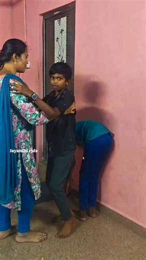 Wow 😳😳 Amma magan.... 👌👌👏👏