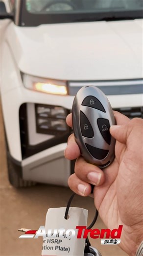 ரிமோட் ஸ்டார்ட் செய்த பின் Hyundai Venue வை சாவியில்லாமல் ஓட்டலாமா? How does the Remote start function work on the Hyundai Venue ? #hyundai #venuefacelift #venue #suvlife #hyundaivenue | AutoTrend Tamil