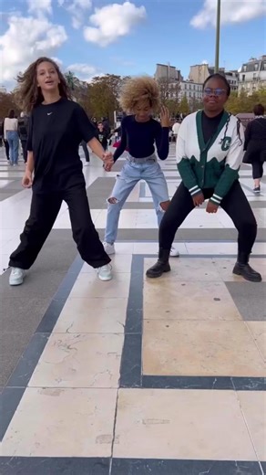 Elysha : Danse et Vidéos Origine