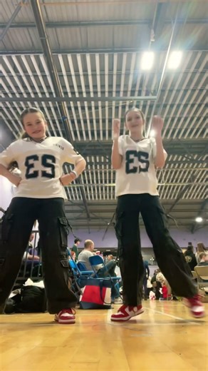 Blooper dance competition !