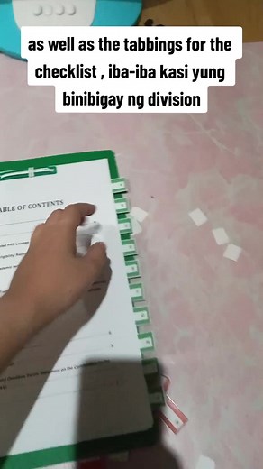 Tabbing Folder Design for Teacher Applicants | How to Organize Pertinent Papers