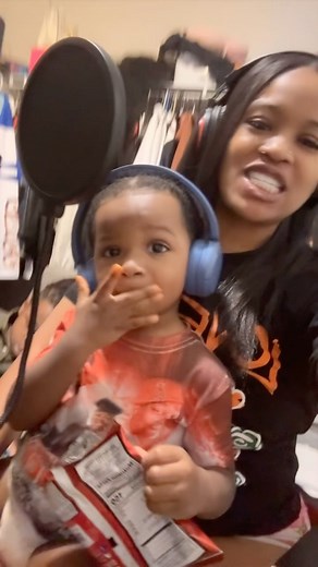 Flippa T on Instagram: "If you fr bout it you can make hits anywhere dats convenient for you‼️🤸🏽‍♀️ s/o to my team! #flippat #femalerapper #momlife"