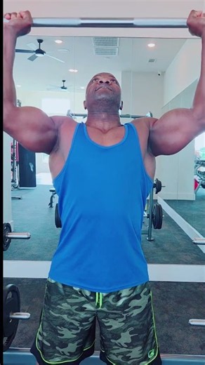 shoulder press #viralvideo #delttraining #shoulder #deltoidesposterior #youtubeshorts #aesthetic