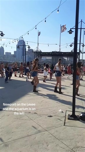 Discover the Wonders of Newport Aquarium in Kentucky