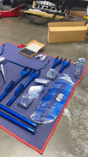 Parts back from powder, time to throw them on #sinisterdiesel #sinisterblue | Sinister Diesel